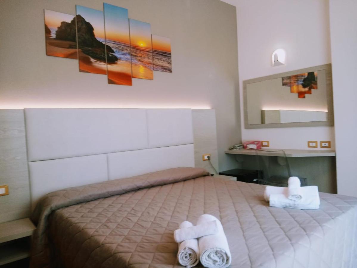 Hotel Monica 3*