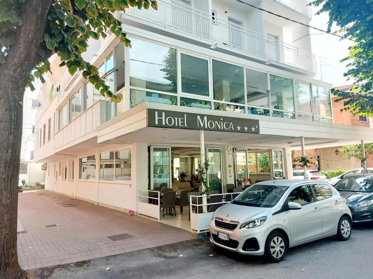 Monica Hotel 3*
