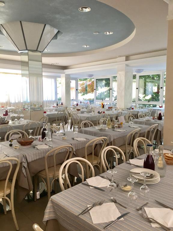 Hotel Monica