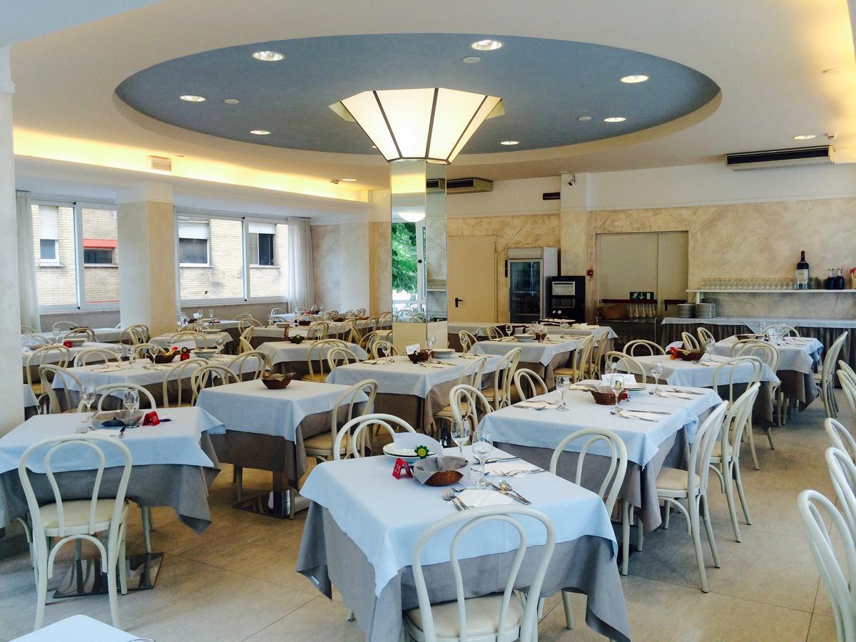 Hotel Monica 3*
