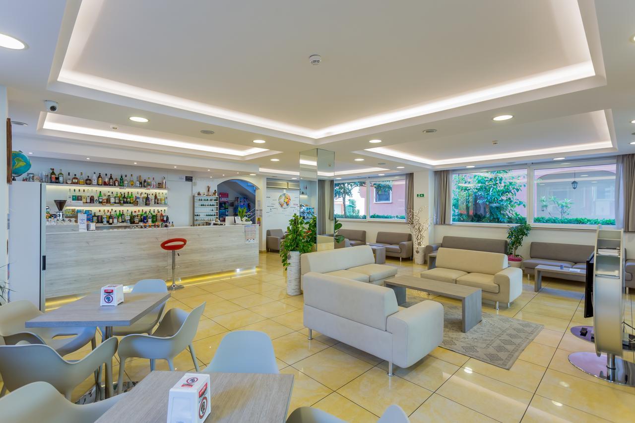Monica Hotel 3*