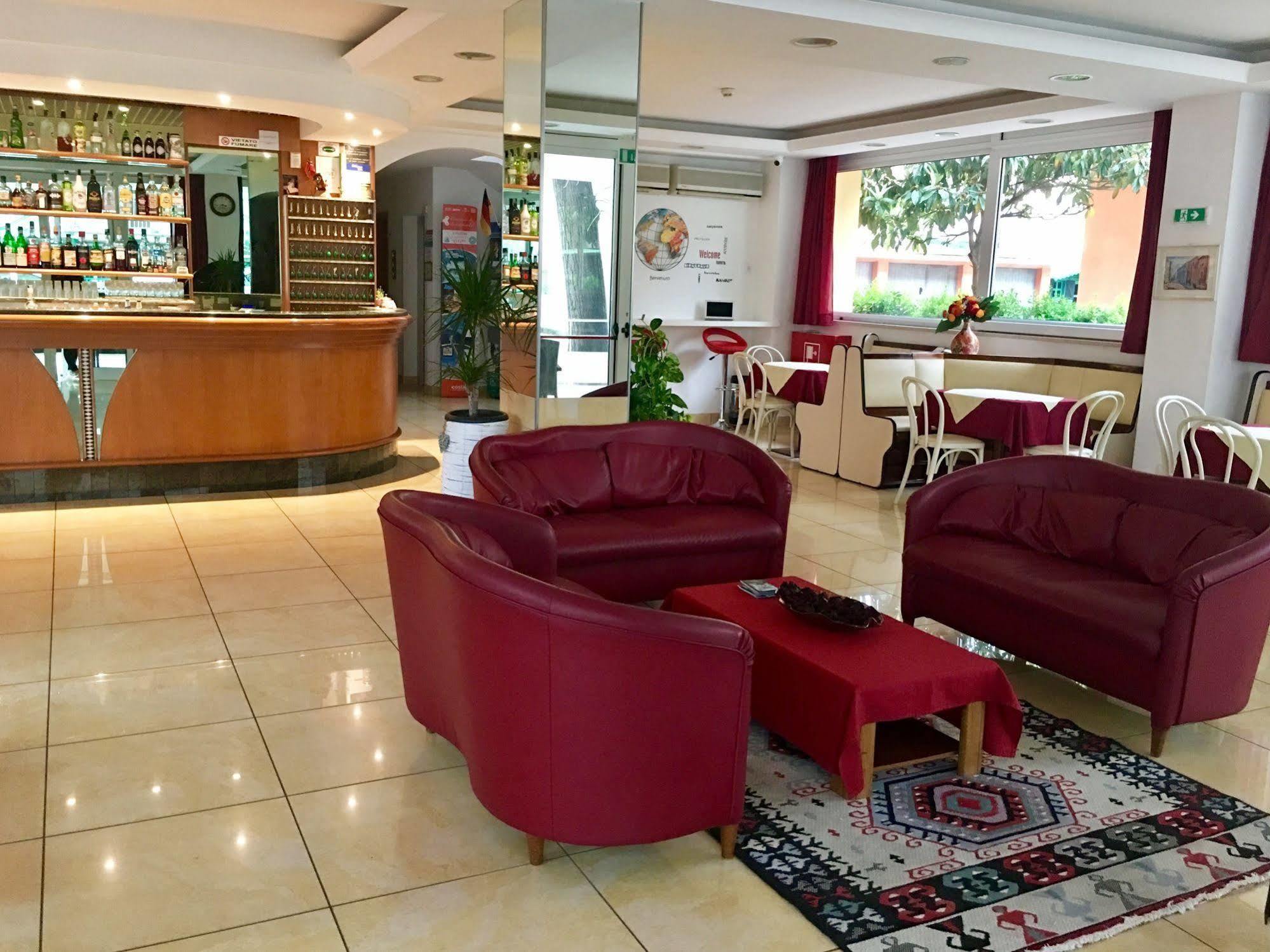Monica Hotel 3*